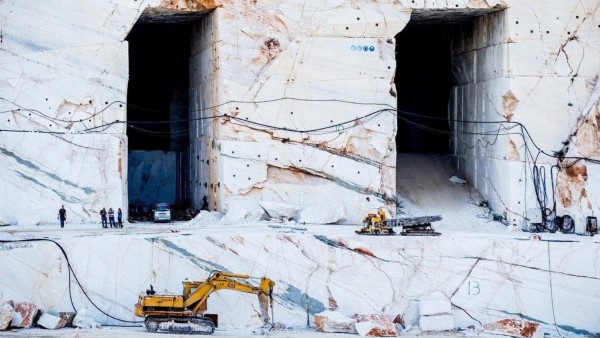 white marble extraction